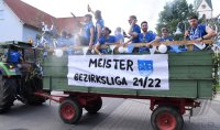 Fussball Bezirksliga  21/22:  TuS Ergenzingen feiert die Meisterschaft