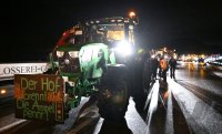 Themenbild: Bauernprotest in Rottenburg (Kreis Tuebingen), Blockade Autobahnzubringer B 28