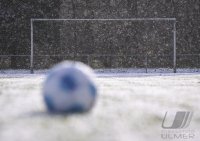 Fussball: Schmuckbild, Spielabsage, Wintereinbruch