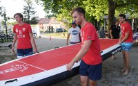 Volleyball Mannschaften des TV Rottenburg beim Team Stand Up Paddling