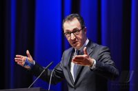 Bundeslandwirtschaftsminister Cem Oezdemir in Boeblingen