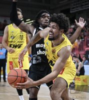 Basketball BBL Pokal 24/25: Tigers Tuebingen - EWE Baskets Oldenburg