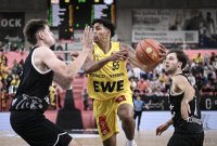 Basketball BBL Pokal 24/25: Tigers Tuebingen - EWE Baskets Oldenburg