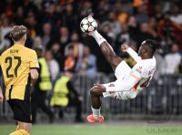 FUSSBALL Champions League Play-Off 24/25: BSC Young Boys Bern - Galatasaray Istanbul