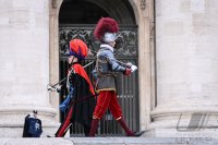 Rom; Schweizer Gardisten auf dem Petersplatz am 1. Weihnachtsfeiertag