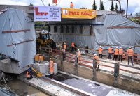 Einschieben Bahnbruecke Baustelle in Ergenzingen auf der Gaeubahn Strecke