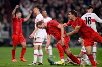 Fussball 1. Bundesliga 24/25: FC Bayern Muenchen - VfB Stuttgart , JUBEL, JUBELT, JUBELN, OPTIMISTISCH, FREUDE, FREUEN, POSITIV, POSITIVE EMOTION, POSITIVE EMOTIONEN,