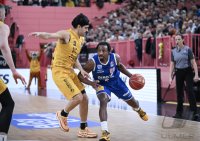 Basketball 1. Bundesliga 23/24: Tigers Tuebingen - SYNTAINICS MBC