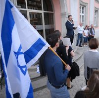 Solidaritaet mit Israel - Kundgebung auf dem Marktplatz in Rottenburg (Kreis Tuebingen)