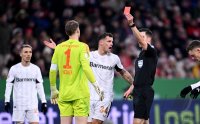 Fussball  DFB Pokal Achtelfinale  24/25: FC Bayern Muenchen - Bayer 04 Leverkusen