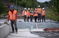 Einschieben Bahnbruecke Baustelle in Ergenzingen auf der Gaeubahn Strecke