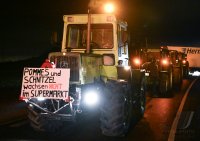 Themenbild: Bauernprotest in Rottenburg (Kreis Tuebingen), Blockade Autobahnzubringer B 28