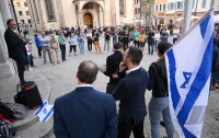 Solidaritaet mit Israel - Kundgebung auf dem Marktplatz in Rottenburg (Kreis Tuebingen)