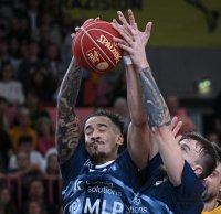 Basketball 1. Bundesliga 23/24: Tigers Tuebingen - MLP Academics Heidelberg