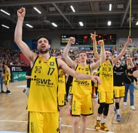 Basketball 2. Liga 22/23 Playoff Halbfinale: PS Karlsruhe Lions - Tigers Tuebingen