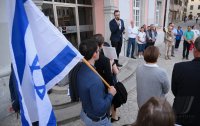 Solidaritaet mit Israel - Kundgebung auf dem Marktplatz in Rottenburg (Kreis Tuebingen)