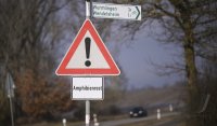 Schmuckbild, Wetterbild;  Warnschild Amphibienrost