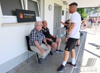 Fussball Relegation zur Oberliga, Rueckspiel  21/22: FC Holzhausen -  FC Denzlingen