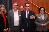 Bundeslandwirtschaftsminister Cem Oezdemir in Boeblingen