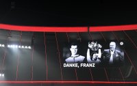 Fussball 1. Bundesliga 23/24: Gedenken an den verstorbene Franz Beckenbauer: