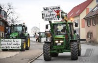 Themenbild: Bauernprotest in Rottenburg (Kreis Tuebingen), Blockade Autobahnzubringer B 28