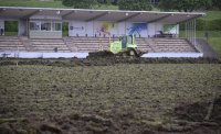 Fussball International EURO 2024: Hermann-Saam-Stadion bekommt einen neuen Rasen