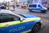 Zivilpolizisten unterbinden Protest der Letzten Generation in Reutlingen