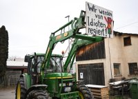 Themenbild: Bauernprotest in Rottenburg (Kreis Tuebingen), Blockade Autobahnzubringer B 28