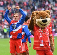 Fussball 1. Bundesliga 22/23: FC Bayern Muenchen - FC Schalke 04