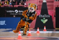 Basketball BBL Pokal 23/24: Tigers Tuebingen - Basketball Loewen Braunschweig