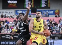 Basketball BBL Pokal 24/25: Tigers Tuebingen - EWE Baskets Oldenburg