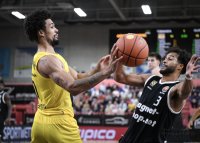 Basketball BBL Pokal 24/25: Tigers Tuebingen - EWE Baskets Oldenburg