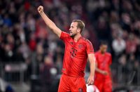 Fussball 1. Bundesliga 24/25: FC Bayern Muenchen - VfB Stuttgart , JUBEL, JUBELT, JUBELN, OPTIMISTISCH, FREUDE, FREUEN, POSITIV, POSITIVE EMOTION, POSITIVE EMOTIONEN,