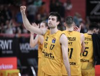 Basketball 1. Bundesliga 23/24: Tigers Tuebingen - SYNTAINICS MBC