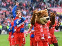 Fussball 1. Bundesliga 22/23: FC Bayern Muenchen - FC Schalke 04