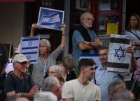 Kundgebung des Arbeitskreis Palaestina gegen Gewalt auf dem Holzmarkt in Tuebingen