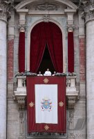 Rom; Papst Franziskus I. spricht den Urbi Et Orbi Segen