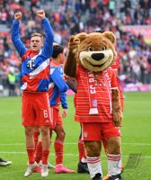 Fussball 1. Bundesliga 22/23: FC Bayern Muenchen - FC Schalke 04