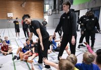 Basketball 1. Bundesliga 24/25 Tigers Tuebingen besuchen Geschwister-Scholl-Schule